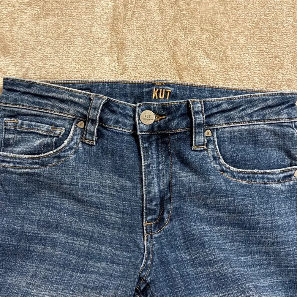 KUT from the Kloth Womens Straight Leg Jeans Blue Medium Wash Size 4L